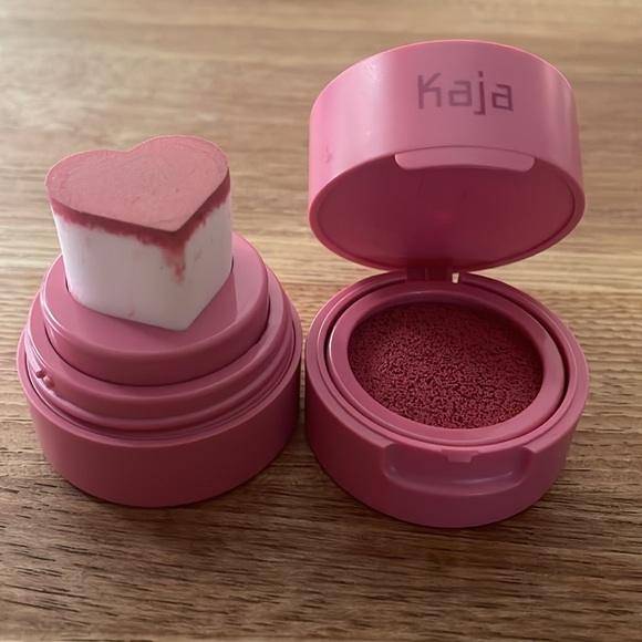 2 for $25 or 5 for $50 🩵 Kaja Blush! Shade Feisty - Picture 3 of 4